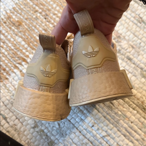 Adidas NMD R1 - Picture 4 of 5